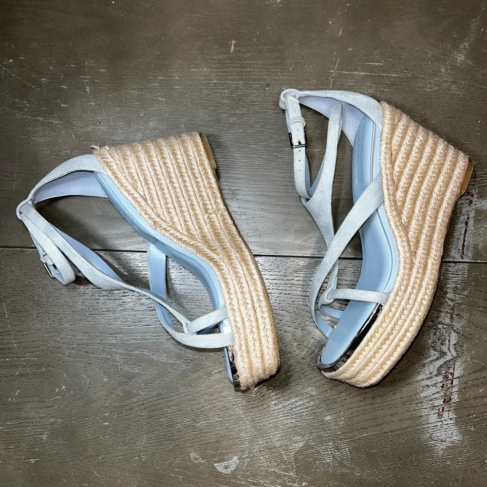 DKNY Powder Blue Straw Wedge Strappy Sandals NWOB US 6 Women’s